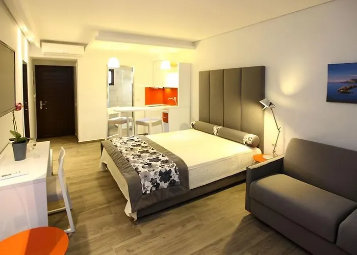 Mary's Luxury * 克里斯阿穆迪亚